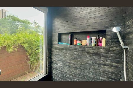 Apartamento para alugar com 139m², 2 quartos e 2 vagas Apartamento para alugar com 139m², 2 quartos e 2 vagasBanheiro da Suíte 2