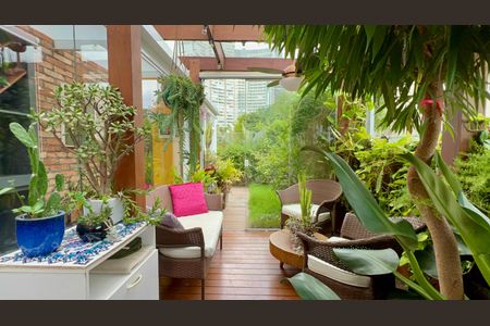 Apartamento para alugar com 139m², 2 quartos e 2 vagas Apartamento para alugar com 139m², 2 quartos e 2 vagasVaranda