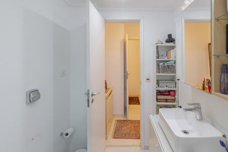 Apartamento à venda com 100m², 2 quartos e 1 vagaBanheiro da Suíte 1