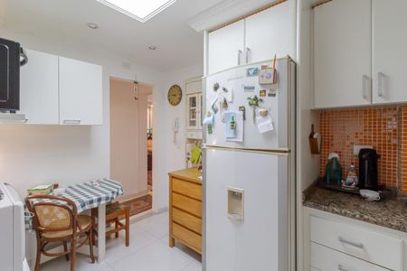 Apartamento à venda com 100m², 2 quartos e 1 vagaCozinha