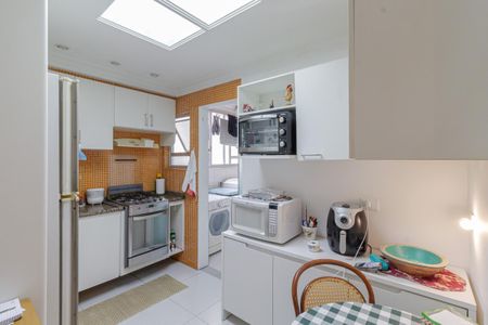 Apartamento à venda com 100m², 2 quartos e 1 vagaCozinha