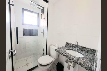 Banheiro de apartamento para alugar com 2 quartos, 43m² em Km 18, Osasco