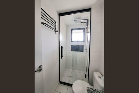 Banheiro de apartamento para alugar com 2 quartos, 43m² em Km 18, Osasco