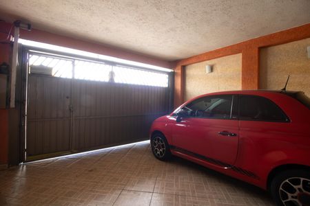 Casa à venda com 185m², 2 quartos e 2 vagas Casa à venda com 185m², 2 quartos e 2 vagasGaragem