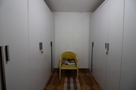 Casa à venda com 185m², 2 quartos e 2 vagasCloset Quarto 1