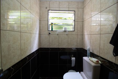 Casa à venda com 185m², 2 quartos e 2 vagas Casa à venda com 185m², 2 quartos e 2 vagasBanheiro social 2