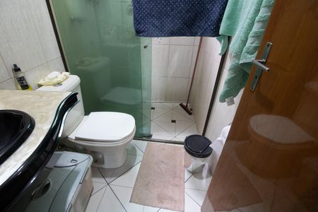 Casa à venda com 185m², 2 quartos e 2 vagas Casa à venda com 185m², 2 quartos e 2 vagasBanheiro quarto 1