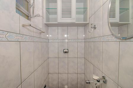 Casa à venda com 200m², 5 quartos e 1 vaga Casa à venda com 200m², 5 quartos e 1 vagaLavabo da Mini Suíte- Segundo Piso