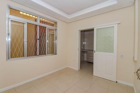 Casa à venda com 200m², 5 quartos e 1 vaga Casa à venda com 200m², 5 quartos e 1 vagaCopa - Primeiro Piso