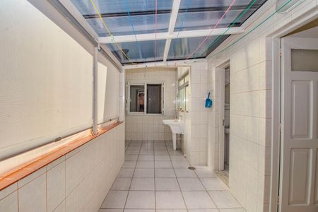 Casa à venda com 200m², 5 quartos e 1 vaga Casa à venda com 200m², 5 quartos e 1 vagaÁrea de Serviço - Segundo Piso