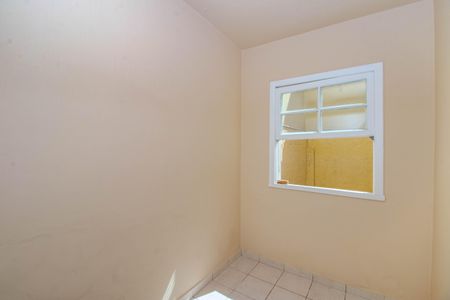 Casa à venda com 200m², 5 quartos e 1 vaga Casa à venda com 200m², 5 quartos e 1 vagaDepósito - Primeiro Piso