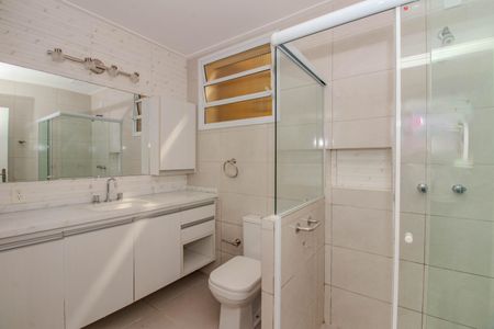 Casa à venda com 200m², 5 quartos e 1 vaga Casa à venda com 200m², 5 quartos e 1 vagaBanheiro - Primeiro Piso