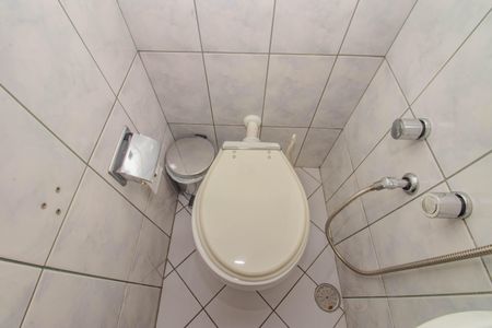 Casa à venda com 200m², 5 quartos e 1 vaga Casa à venda com 200m², 5 quartos e 1 vagaLavabo da Mini Suíte- Segundo Piso