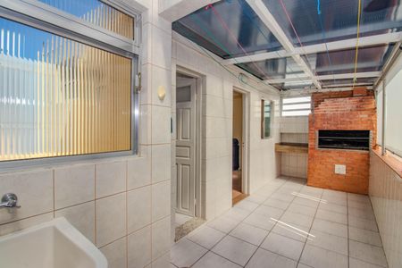 Casa à venda com 200m², 5 quartos e 1 vaga Casa à venda com 200m², 5 quartos e 1 vagaÁrea de Serviço - Segundo Piso