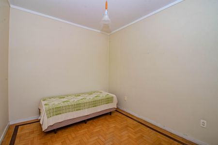 Casa à venda com 200m², 5 quartos e 1 vaga Casa à venda com 200m², 5 quartos e 1 vagaMini Suíte- Segundo Piso