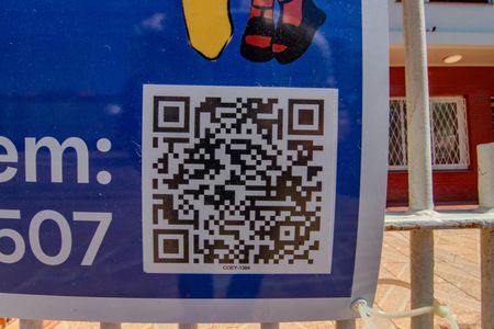 Casa à venda com 200m², 5 quartos e 1 vaga Casa à venda com 200m², 5 quartos e 1 vagaPlaquinha