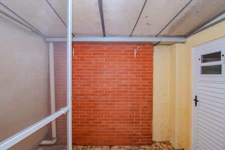 Casa à venda com 200m², 5 quartos e 1 vaga Casa à venda com 200m², 5 quartos e 1 vagaÁrea de Serviço - Primeiro Piso