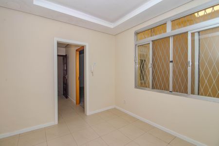 Casa à venda com 200m², 5 quartos e 1 vaga Casa à venda com 200m², 5 quartos e 1 vagaCopa - Primeiro Piso