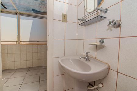 Casa à venda com 200m², 5 quartos e 1 vaga Casa à venda com 200m², 5 quartos e 1 vagaBanheiro Auxiliar - Segundo Piso