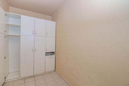 Casa à venda com 200m², 5 quartos e 1 vaga Casa à venda com 200m², 5 quartos e 1 vagaDepósito - Primeiro Piso
