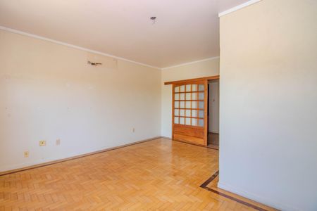 Casa à venda com 200m², 5 quartos e 1 vaga Casa à venda com 200m², 5 quartos e 1 vagaSala - Segundo Piso