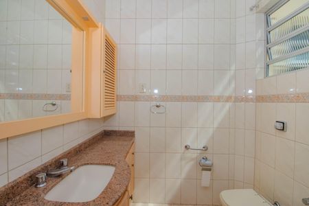 Casa à venda com 200m², 5 quartos e 1 vaga Casa à venda com 200m², 5 quartos e 1 vagaBanheiro Social- Segundo Piso