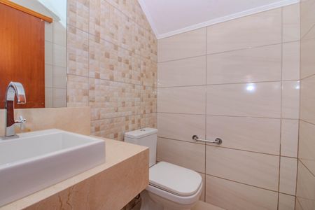 Casa à venda com 200m², 5 quartos e 1 vaga Casa à venda com 200m², 5 quartos e 1 vagaLavabo - Primeiro Piso