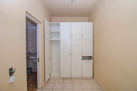 Casa à venda com 200m², 5 quartos e 1 vaga Casa à venda com 200m², 5 quartos e 1 vagaDepósito - Primeiro Piso