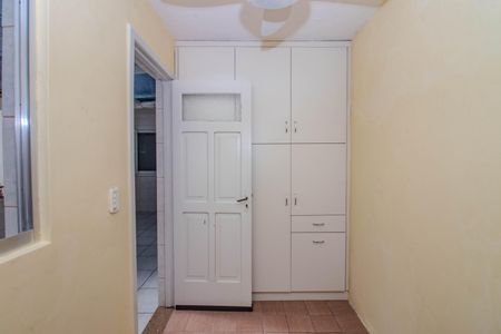 Casa à venda com 200m², 5 quartos e 1 vaga Casa à venda com 200m², 5 quartos e 1 vagaDepósito - Segundo Piso