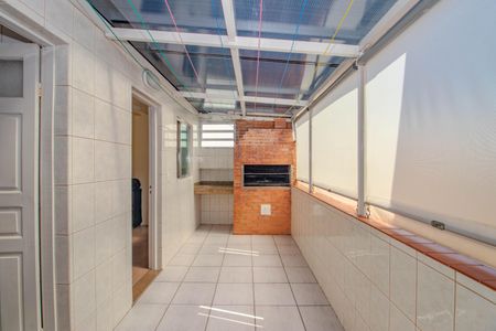 Casa à venda com 200m², 5 quartos e 1 vaga Casa à venda com 200m², 5 quartos e 1 vagaÁrea de Serviço - Segundo Piso