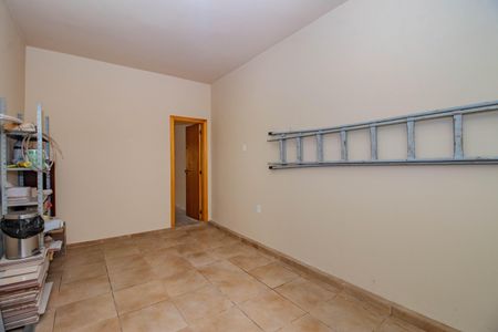 Casa à venda com 200m², 5 quartos e 1 vaga Casa à venda com 200m², 5 quartos e 1 vagaGaragem