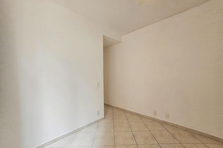 Sala de apartamento para alugar com 1 quarto, 40m² em Barra Funda, Guarujá