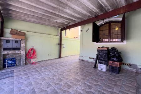 Casa à venda com 236m², 4 quartos e 2 vagasGaragem