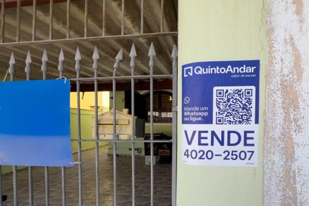 Casa à venda com 236m², 4 quartos e 2 vagasPlaca MZYE-608