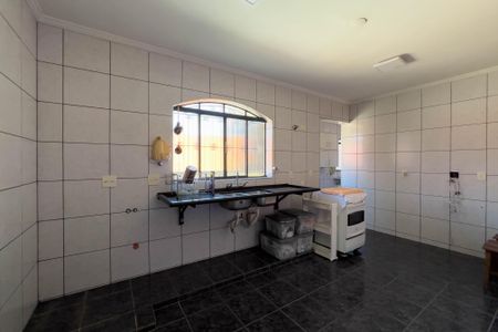 Casa à venda com 236m², 4 quartos e 2 vagasCozinha da casa 2