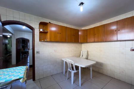 Casa à venda com 236m², 4 quartos e 2 vagasCozinha