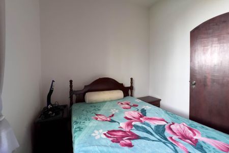 Casa à venda com 236m², 4 quartos e 2 vagasQuarto 2