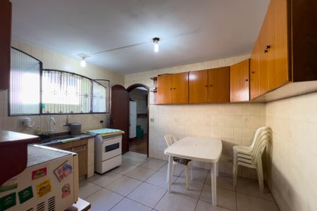 Casa à venda com 236m², 4 quartos e 2 vagasCozinha