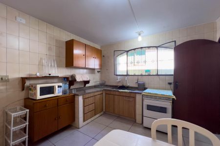 Casa à venda com 236m², 4 quartos e 2 vagasCozinha