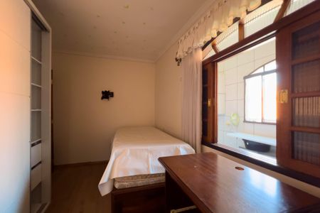 Casa à venda com 236m², 4 quartos e 2 vagasQuarto 2 da casa 2