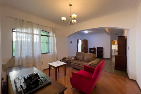 Sala de casa à venda com 4 quartos, 236m² em Vila São José, São Paulo