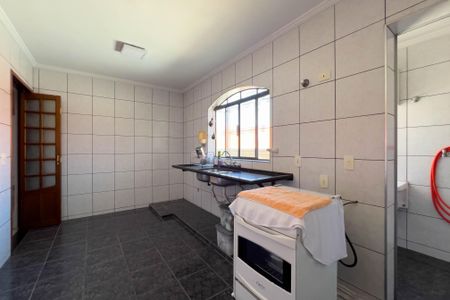 Casa à venda com 236m², 4 quartos e 2 vagasCozinha da casa 2
