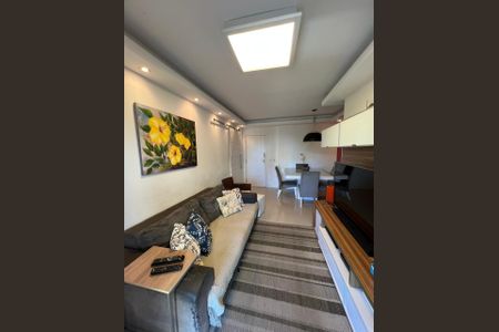 Apartamento à venda com 66m², 2 quartos e 2 vagasSala