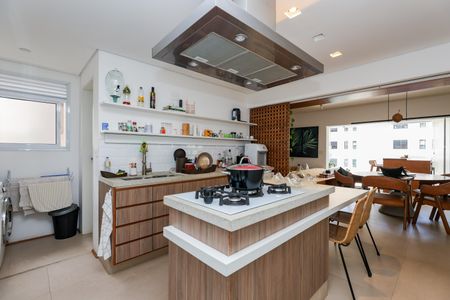 Apartamento para alugar com 120m², 2 quartos e 2 vagas Apartamento para alugar com 120m², 2 quartos e 2 vagasCozinha