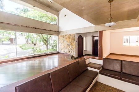 Sala  de casa de condomínio para alugar com 4 quartos, 500m² em Alphaville, Santana de Parnaíba
