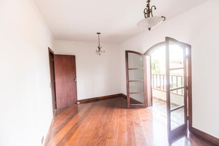 Casa de condomínio para alugar com 500m², 4 quartos e 4 vagas Casa de condomínio para alugar com 500m², 4 quartos e 4 vagasEscritório
