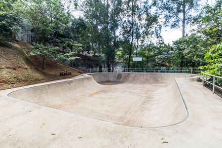 Casa de condomínio para alugar com 500m², 4 quartos e 4 vagas Casa de condomínio para alugar com 500m², 4 quartos e 4 vagasÁrea comum