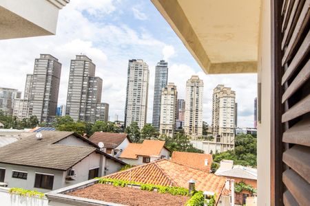 Casa de condomínio para alugar com 500m², 4 quartos e 4 vagas Casa de condomínio para alugar com 500m², 4 quartos e 4 vagasVista da Suíte