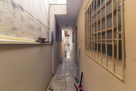 Casa para alugar com 100m², 3 quartos e 2 vagasCorredor