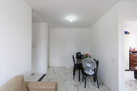 Sala de apartamento para alugar com 2 quartos, 40m² em Parque São Lourenço, São Paulo